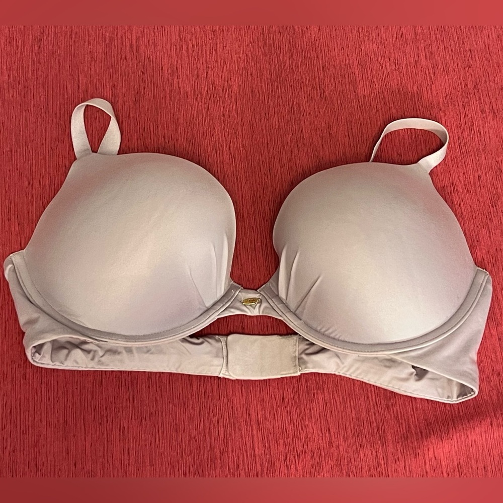 VS plunge bra. 38 D. Mist gray.